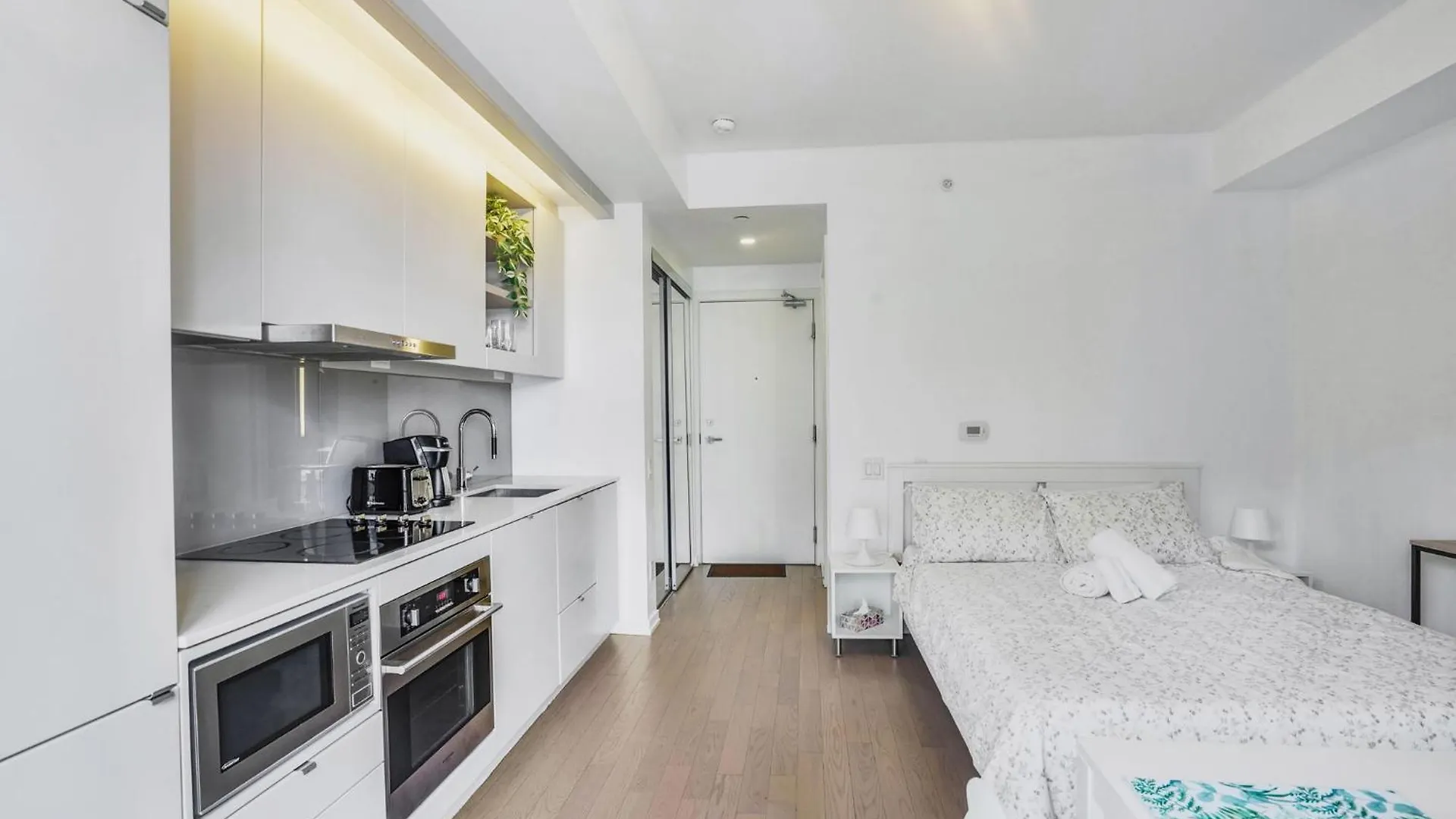 Toronto Luxe Suite - Location Score 10 - Easter Retreat 0*,  Canada